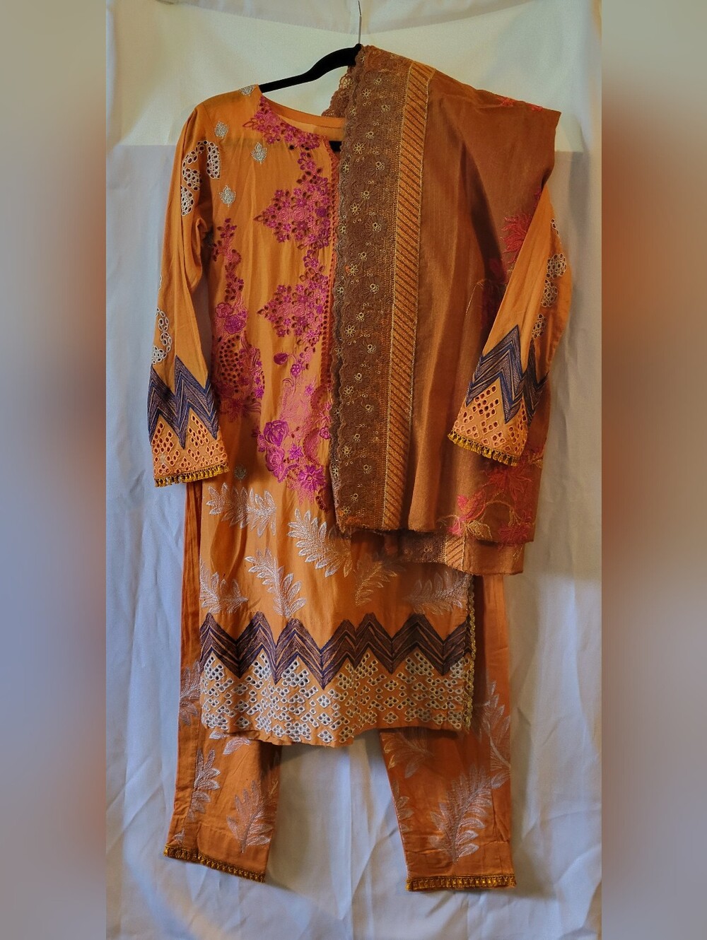 PAKISTANI Kameez Shalwar & Dupatta Set